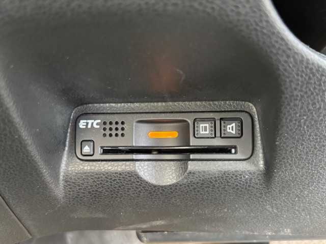 ホンダ フィット シャトル ハイブリッド スマートセレファインライン 宮城県 2013(平25)年 12.1万km クリスタルブラックパール 登録時走行距離120926km/SDナビ/CD/AM/FM/アイドリングストップ/横滑り防止/ETC/ステアリングリモコン/シートヒーター/寒冷地仕様/クルーズコントロール/オートライト/プッシュスタート/スマートキー/バックカメラ/純正フロアマット/フォグランプ