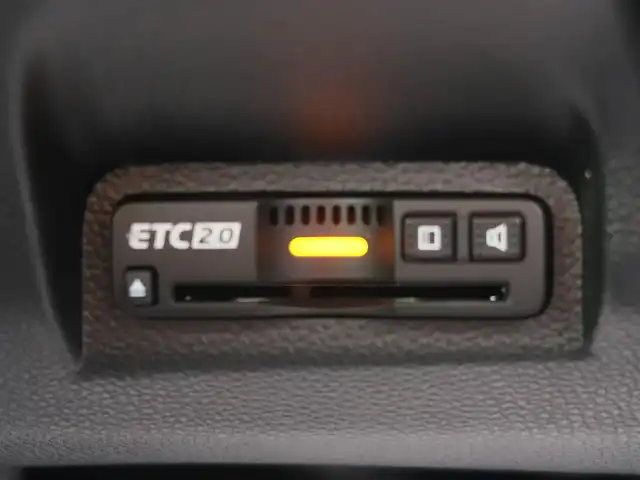 ホンダ ヴェゼル ハイブリッド e:HEV Z 千葉県 2025(令7)年 0.1千km プレミアムクリスタルレッドM 登録済未使用車/ホンダコネクトディスプレイ/ナビゲーション/フルセグTV/Bluetooth/AM/FM/USB/マルチビューカメラ/ホンダセンシング/BSI/ブラインドスポットインフォメーション/ハンズフリーアクセスパワーテールゲート/シートヒーター/ステアリングヒーター/ビルトインETC2.0/ハーフレザー/プレミアムオーディオ/純正18インチAW/レーダークルーズコントロール/パドルシフト/ワイヤレス充電/LEDヘッドライト/LEDフォグランプ/USB充電/スマートキー×2本/取説/保証書