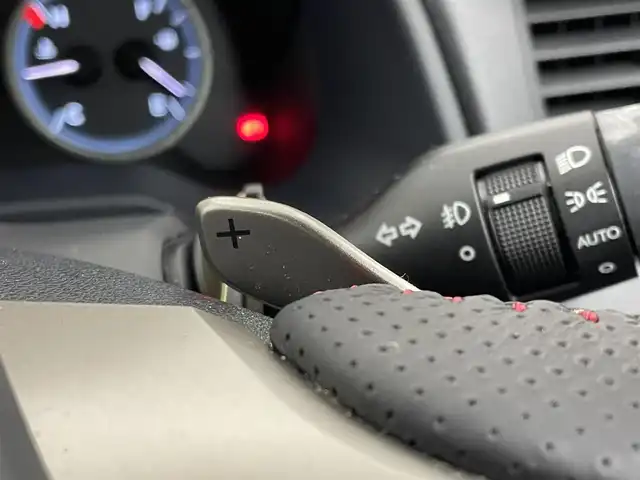 レクサス ＲＸ 300 Fスポーツ 埼玉県 2018(平30)年 6.3万km グラファイトブラックガラスフレーク サンルーフ　メーカーナビ　ＢＳＭ　ＨＵＤ　赤レザー　三眼ＬＥＤ　ビルトインＥＴＣ２．０　ドライブレコーダー　セーフティシステムプラス　レーダークルーズ　シートヒーター　ベンチレーション　ＡＣ１００Ｖ