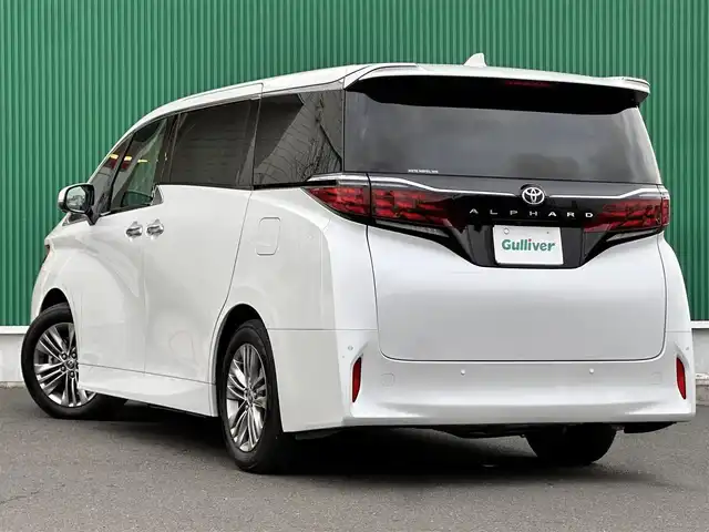 トヨタ アルファード Z 宮城県 2025(令7)年 0.5万km プラチナホワイトパールマイカ 左右独立ムーンルーフ/ユニバーサルステップ/＝＝＝/セーフティセンス/・プリクラッシュセーフティ/・レーントレーシングアシスト/・全車速追従機能付レーダークルーズコントロール/・アダプティブハイビームシステム/・ドライバー異常時対応システム/・プロアクティブドライビングアシスト/・発進遅れ告知機能/ブラインドスポットモニター/パーキングサポートブレーキ（前後方静止物/後方接近車両/後方歩行者）/床下透過表示機能付パノラミックビューモニター/14インチディスプレイオーディオ/・コネクティッドナビ対応14インチディスプレイ/・ナビ/・地デジTV/・USB/HDMI/・AppleCarPlay/AndroidAuto/・ETC2.0/ワイヤレス充電器/AC100V/1500W/デジタルインナーミラー/予約ロック機能付パワースライドドア（両側）/予約ロック機能付パワーバックドア/合皮シート/パワーシート（運転席メモリー機能付）/シートヒーター/ベンチレーション/ステアリングヒーター/電動パーキングブレーキ/ブレーキホールド/純正18インチAW