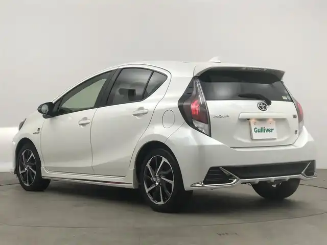 トヨタ アクア G GRスポーツ 愛知県 2019(平31)年 6.7万km ホワイトパールクリスタルシャイン プリクラッシュセーフティシステム/クルーズコントロール/純正ナビ【NSLN-W68】/Bluetooth/バックカメラ/ETC/LEDヘッドライト/オートライト/ハーフレザーシート/純正16インチAW