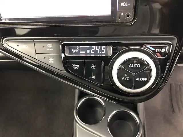 トヨタ アクア G GRスポーツ 愛知県 2019(平31)年 6.7万km ホワイトパールクリスタルシャイン プリクラッシュセーフティシステム/クルーズコントロール/純正ナビ【NSLN-W68】/Bluetooth/バックカメラ/ETC/LEDヘッドライト/オートライト/ハーフレザーシート/純正16インチAW