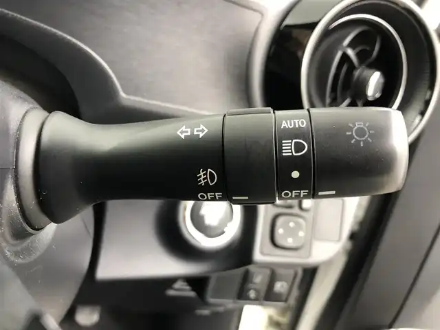 トヨタ アクア G GRスポーツ 愛知県 2019(平31)年 6.7万km ホワイトパールクリスタルシャイン プリクラッシュセーフティシステム/クルーズコントロール/純正ナビ【NSLN-W68】/Bluetooth/バックカメラ/ETC/LEDヘッドライト/オートライト/ハーフレザーシート/純正16インチAW