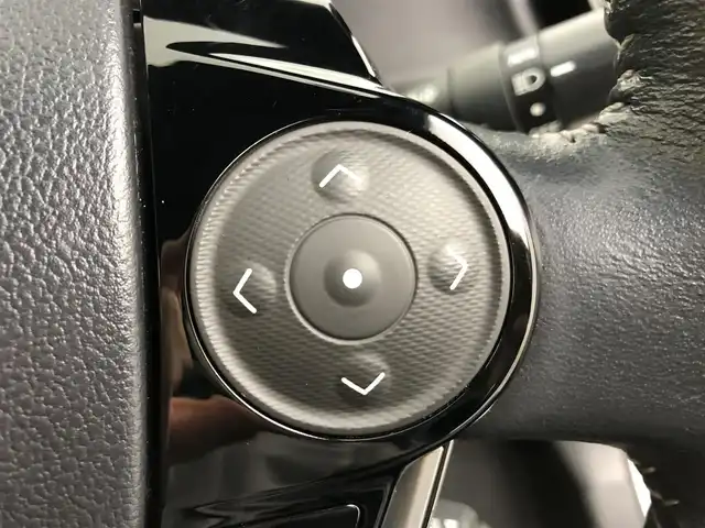 トヨタ アクア G GRスポーツ 愛知県 2019(平31)年 6.7万km ホワイトパールクリスタルシャイン プリクラッシュセーフティシステム/クルーズコントロール/純正ナビ【NSLN-W68】/Bluetooth/バックカメラ/ETC/LEDヘッドライト/オートライト/ハーフレザーシート/純正16インチAW