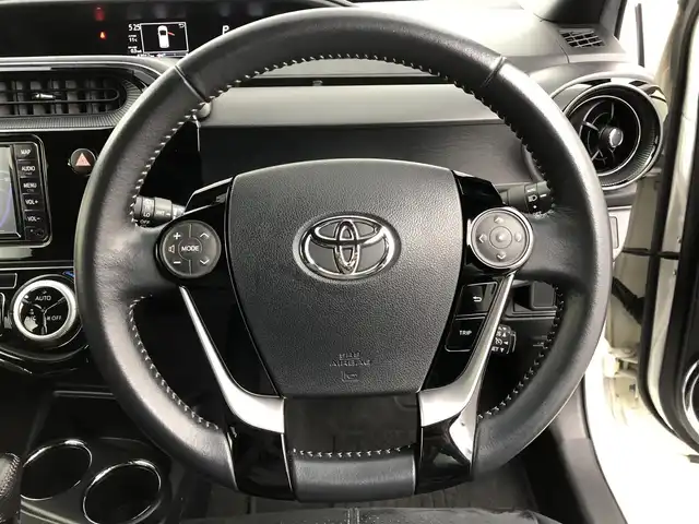 トヨタ アクア G GRスポーツ 愛知県 2019(平31)年 6.7万km ホワイトパールクリスタルシャイン プリクラッシュセーフティシステム/クルーズコントロール/純正ナビ【NSLN-W68】/Bluetooth/バックカメラ/ETC/LEDヘッドライト/オートライト/ハーフレザーシート/純正16インチAW