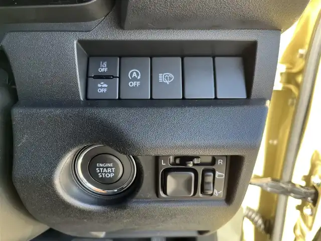 スズキ ジムニー XC 鳥取県 2024(令6)年 0.6万km シフォンアイボリーM ４WD・ターボ車/ツートンカラー/ホワイトルーフ/社外ナビ/フルセグ/DVD/CD/BT/ETC/前席シートヒーター/レーダークルーズコントロール/クルーズコントロール/レーンキープアシスト/LEDヘットライト/純正１６インチアルミホイール/アイドリングストップ/フロアマット