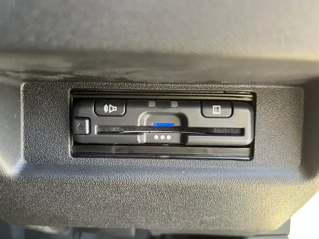 スズキ ジムニー XC 鳥取県 2024(令6)年 0.6万km シフォンアイボリーM ４WD・ターボ車/ツートンカラー/ホワイトルーフ/社外ナビ/フルセグ/DVD/CD/BT/ETC/前席シートヒーター/レーダークルーズコントロール/クルーズコントロール/レーンキープアシスト/LEDヘットライト/純正１６インチアルミホイール/アイドリングストップ/フロアマット