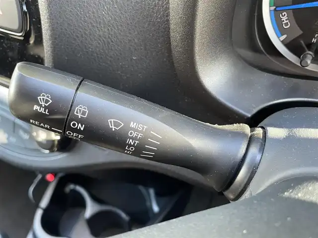 トヨタ ヴィッツ ハイブリッド F 茨城県 2017(平29)年 3.3万km グレーメタリック