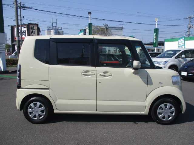 ホンダ Ｎ ＢＯＸ G Lパッケージ 兵庫県 2012(平24)年 7.7万km ヒダマリアイボリーパール アイドリングストップ/ワンオーナー/左リアパワースライドドア/右リアイージークローザー/純正フロアマット/プッシュスタート/スマートキー2個/WAB/ABS