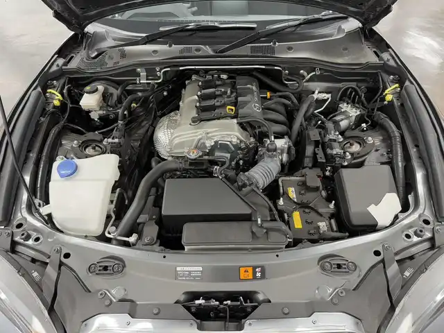 マツダ ロードスター S スペシャルパッケージ 三重県 2022(令4)年 1.5万km マシーングレープレミアムM プレミアムガソリン/FR/F6/純正 7インチナビ/（FM/AM/aha/Stitcher/Bluetooth/USB/AUX/CarPlay/AndroidAuto）/ビルトイン ETC（助手席背面パネル）/安全/・スマートシティブレーキサポート（SCBS）/・車線逸脱警報システム（LDWS）/・ブラインドスポットモニタリングシステム（BSM）/・ハイビームコントロールシステム（HBC）/・パーキングセンサーシステム（前後）/・ABS/・横滑り防止装置/装備/・オートエアコン/・オートライト/・LEDヘッドランプ/・レインセンサーワイパー（オートワイパー）/・電動調整ドアミラー/・プッシュスタート/・革巻きステアリング/・スマートキーx2/・保/取