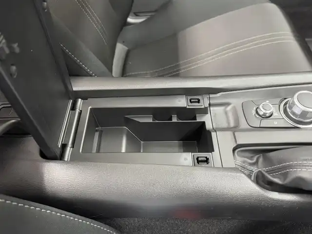 マツダ ロードスター S スペシャルパッケージ 三重県 2022(令4)年 1.5万km マシーングレープレミアムM プレミアムガソリン/FR/F6/純正 7インチナビ/（FM/AM/aha/Stitcher/Bluetooth/USB/AUX/CarPlay/AndroidAuto）/ビルトイン ETC（助手席背面パネル）/安全/・スマートシティブレーキサポート（SCBS）/・車線逸脱警報システム（LDWS）/・ブラインドスポットモニタリングシステム（BSM）/・ハイビームコントロールシステム（HBC）/・パーキングセンサーシステム（前後）/・ABS/・横滑り防止装置/装備/・オートエアコン/・オートライト/・LEDヘッドランプ/・レインセンサーワイパー（オートワイパー）/・電動調整ドアミラー/・プッシュスタート/・革巻きステアリング/・スマートキーx2/・保/取