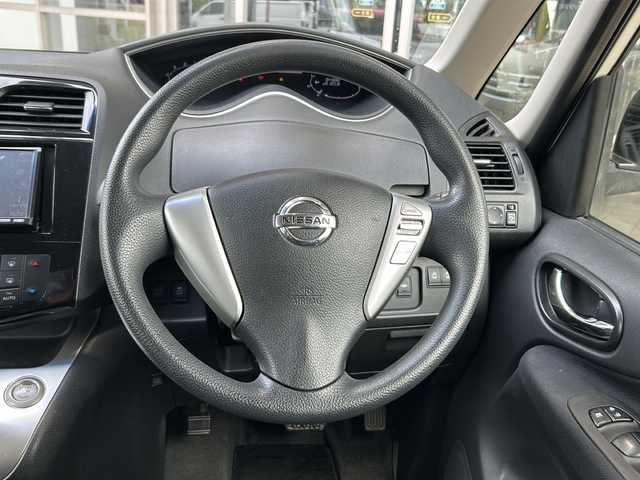 日産 セレナ 20X Sハイブリッド 静岡県 2015(平27)年 8.5万km ブリリアントホワイトパール 安全機能/・衝突軽減ブレーキ/・レーンキープアシスト/社外ナビ/・CD/ラジオ/MSV/・バックカメラ/主要装備/・プッシュスタート/・スマートキー/・クルーズコントロール/・オートライト/・アイドリングストップ/・両側パワースライドドア/・電格ミラー/・ETC