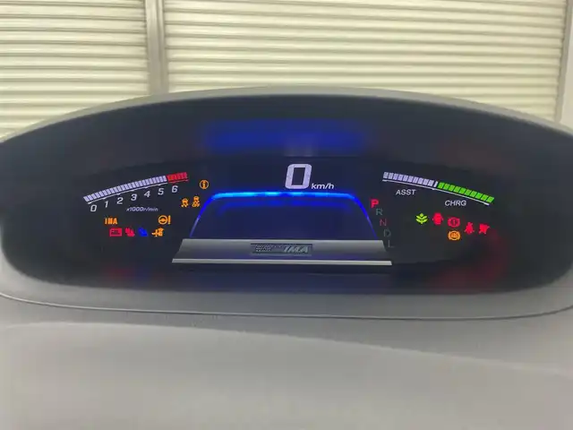 ホンダ フリード ハイブリット ジャストセレクション 茨城県 2014(平26)年 5.7万km スーパープラチナメタリック 純正ナビ［VXM-145VFi］/ワンセグ再生可/バックカメラ/両側パワースライドドア/寒冷地仕様/クルーズコントロール/純正アルミホイール/純正フロアマット/ハーフレザーシート/ビルトインETC