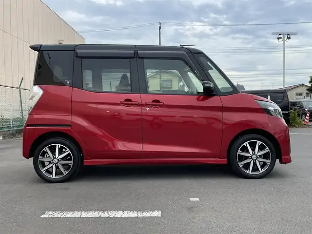 日産 デイズ ルークス ハイウェイスターX Gパッケージ 東京都 2018(平30)年 1.2万km スパークリングレッド/ブラック 純正ナビ/アラウンドビューモニター/エマージェンシーブレーキ/車線逸脱警報/アダプティブヘッドライト/両側パワースライドドア/ドライブレコーダー/アイドリングストップ/横滑り抑制機能/スマートキー