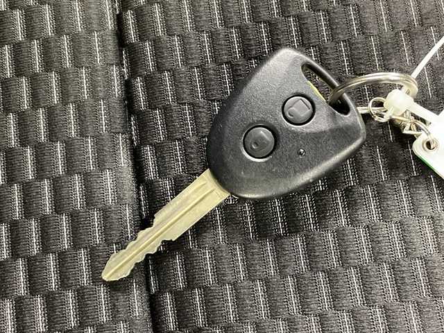 トヨタ ピクシスメガ D SAⅢ 栃木県 2019(令1)年 5.5万km タングステングレーM 純正ナビ/(AM/FM/Bluetooth/AUX)/スマートアシストIII/・衝突回避支援ブレーキ機能/・衝突警報機能/・車線逸脱警報機能/・誤発進抑制制御機能/・先行車発進お知らせ機能/・オートハイビーム/バックソナー/両側スライドドア/純正フロアマット/リモコンキー/保証書/取説有り