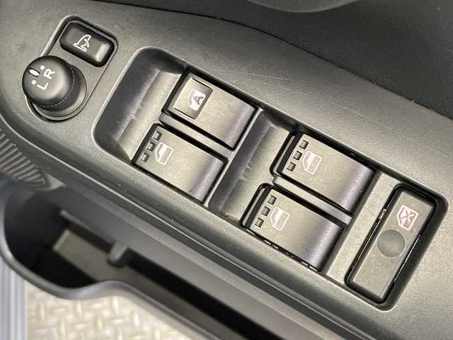 トヨタ ピクシスメガ D SAⅢ 栃木県 2019(令1)年 5.5万km タングステングレーM 純正ナビ/(AM/FM/Bluetooth/AUX)/スマートアシストIII/・衝突回避支援ブレーキ機能/・衝突警報機能/・車線逸脱警報機能/・誤発進抑制制御機能/・先行車発進お知らせ機能/・オートハイビーム/バックソナー/両側スライドドア/純正フロアマット/リモコンキー/保証書/取説有り
