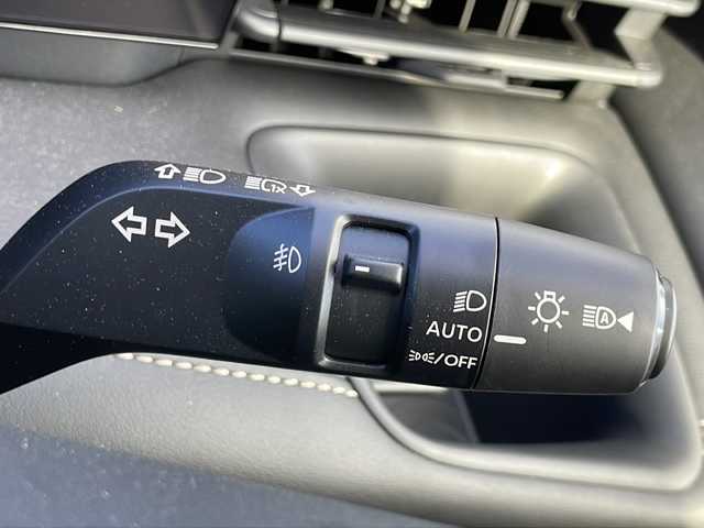 日産 セレナ e－パワー ハイウェイスター V 山口県 2024(令6)年 0.7万km ベージュ プロパイロット/E-PEDAL/社外11型ナビ（フルセグTV、AM/FM、Bluetooth）/アラウンドビューモニター/インテリジェントルームミラー/両側オートスライドドア/LEDオートライト/1、2列目シートヒーター/ステアリングヒーター/寒冷地仕様（ホットプラスパッケージ）/純正１６インチアルミホイール/・ヒルスタートアシスト/・インテリジェント エマージェンシーブレーキ/・インテリジェント FCW（前方衝突予測警報）/・衝突回避ステアリングアシスト/・インテリジェント LI（車線逸脱防止支援システム）＋LDW（車線逸脱警報）/・インテリジェント BSI（後側方衝突防止支援システム）＋BSW（後側方車両検知警報）/・RCTA（後退時車両検知警報）/・インテリジェント DA（ふらつき警報）/・踏み間違い衝突防止アシスト/・標識検知機能