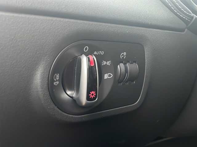 アウディ ＴＴＲＳ クーペ 鳥取県 2012(平24)年 13万km パンサーブラッククリスタルエフェクト ディーラー車/左ハンドル/RSモノコックブレーキ/RSパンチングレザーシート/RSスポーツステアリング/大型リアスポイラー/スポーツエキゾースト/純正キーレスx２個/メーカーHDDナビ/フルセグ・Bluetooth/バックカメラ/前席パワーシート/前席シートヒーター/クルーズコントロール/パドルシフト/リアソナー/オートエアコン/オートライト/キセノンライト/ビルトインETC/保証書・取説