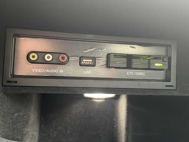 アウディ ＴＴＲＳ クーペ 鳥取県 2012(平24)年 13万km パンサーブラッククリスタルエフェクト ディーラー車/左ハンドル/RSモノコックブレーキ/RSパンチングレザーシート/RSスポーツステアリング/大型リアスポイラー/スポーツエキゾースト/純正キーレスx２個/メーカーHDDナビ/フルセグ・Bluetooth/バックカメラ/前席パワーシート/前席シートヒーター/クルーズコントロール/パドルシフト/リアソナー/オートエアコン/オートライト/キセノンライト/ビルトインETC/保証書・取説