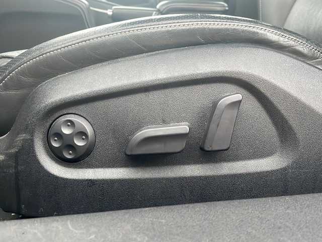 アウディ ＴＴＲＳ クーペ 鳥取県 2012(平24)年 13万km パンサーブラッククリスタルエフェクト ディーラー車/左ハンドル/RSモノコックブレーキ/RSパンチングレザーシート/RSスポーツステアリング/大型リアスポイラー/スポーツエキゾースト/純正キーレスx２個/メーカーHDDナビ/フルセグ・Bluetooth/バックカメラ/前席パワーシート/前席シートヒーター/クルーズコントロール/パドルシフト/リアソナー/オートエアコン/オートライト/キセノンライト/ビルトインETC/保証書・取説