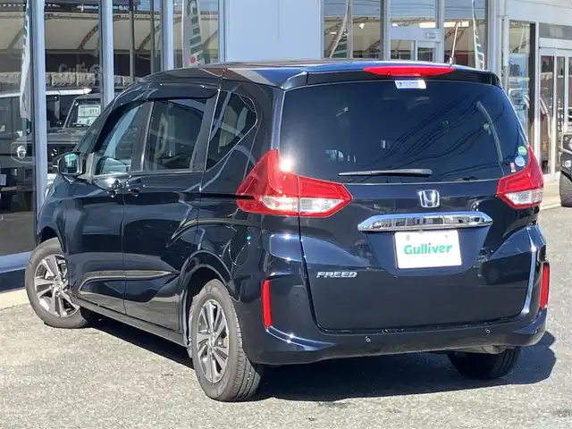 ホンダ フリード G ホンダセンシング 山口県 2020(令2)年 5.6万km ミッドナイトブルービームM 9inメモリーナビ・フルセグTV/フリップダウンモニター/バックカメラ/両側パワースライドドア /純正フロアマット/純正ドアバイザー/純正15インチアルミ/フロントシートヒーター/LEDオートライト/ビルトインETC/スマートキー/エンジンプッシュスタート