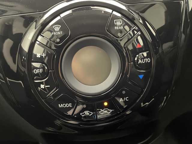 日産 ノート e－パワー X 宮崎県 2018(平30)年 5.1万km シャイニングブルー 禁煙車/エマージェンシーブレーキ/純正ナビTV/（MM318D-W/CD/DVD/Bluetooth/フルセグTV)/純正15インチアルミ/純正フロアマット/社外ドライブレコーダー（ユピテル）/アラウンドビューモニター/レーンディパーチャーアラート/クリアランスソナー/オートエアコン/オートライト/ウインカードアミラー/電動格納ミラー/インテリジェントキー/プッシュエンジンスタート/新車時保証書/取扱い説明書