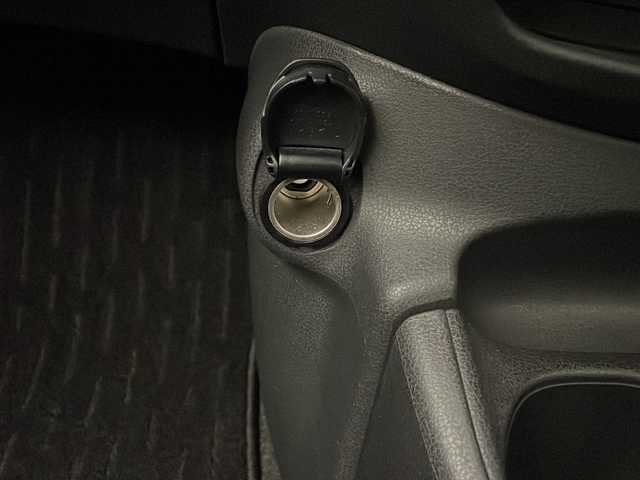 日産 ノート e－パワー X 宮崎県 2018(平30)年 5.1万km シャイニングブルー 禁煙車/エマージェンシーブレーキ/純正ナビTV/（MM318D-W/CD/DVD/Bluetooth/フルセグTV)/純正15インチアルミ/純正フロアマット/社外ドライブレコーダー（ユピテル）/アラウンドビューモニター/レーンディパーチャーアラート/クリアランスソナー/オートエアコン/オートライト/ウインカードアミラー/電動格納ミラー/インテリジェントキー/プッシュエンジンスタート/新車時保証書/取扱い説明書