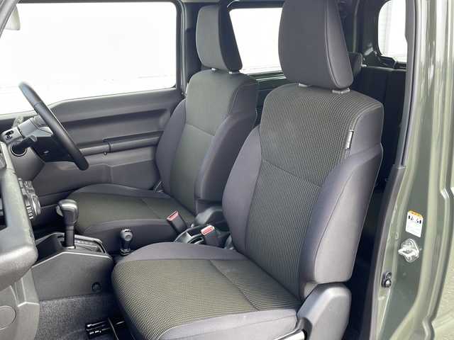 スズキ ジムニー XC 岩手県 2020(令2)年 2.2万km ジャングルグリーン ナビ　Ｂｌｕｅｔｏｏｔｈ　ＣＤ／ＤＶＤ再生　フルセグ　ＵＳＢ接続　純正１６インチＡＷ　前席シートヒーター　背面タイヤ　ＬＥＤオートライト　ヘッドライトウォッシャー　スマートキー　１２Ｖ電源ソケット