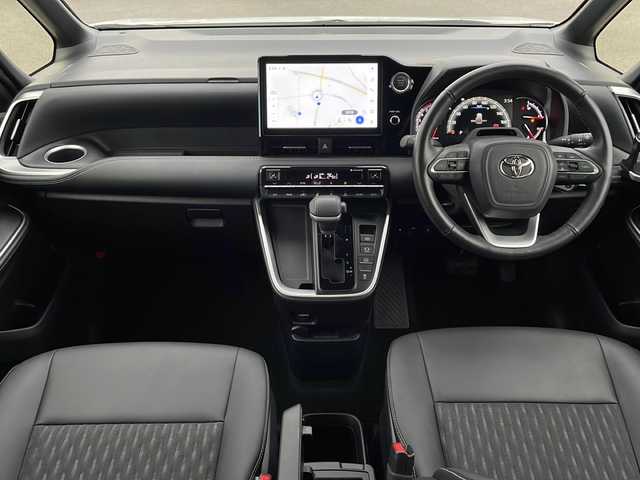 トヨタ ノア S－Z 徳島県 2023(令5)年 4.1万km ホワイトパールクリスタルシャイン 純正10.5インチナビ/快適利便パッケージ hi/フリップダウンモニター/バックカメラ/両側パワスラ/レーダークルコン/ハーフレザーシート/シートヒーター/エアシート/パワーバックドア/コーナーセンサー/LEDヘッドライト/オートハイビーム/スペアキー/純正AW