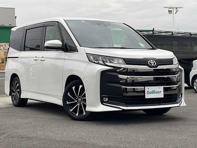 トヨタ ノア S－Z 徳島県 2023(令5)年 4.1万km ホワイトパールクリスタルシャイン 純正10.5インチナビ/快適利便パッケージ hi/フリップダウンモニター/バックカメラ/両側パワスラ/レーダークルコン/ハーフレザーシート/シートヒーター/エアシート/パワーバックドア/コーナーセンサー/LEDヘッドライト/オートハイビーム/スペアキー/純正AW
