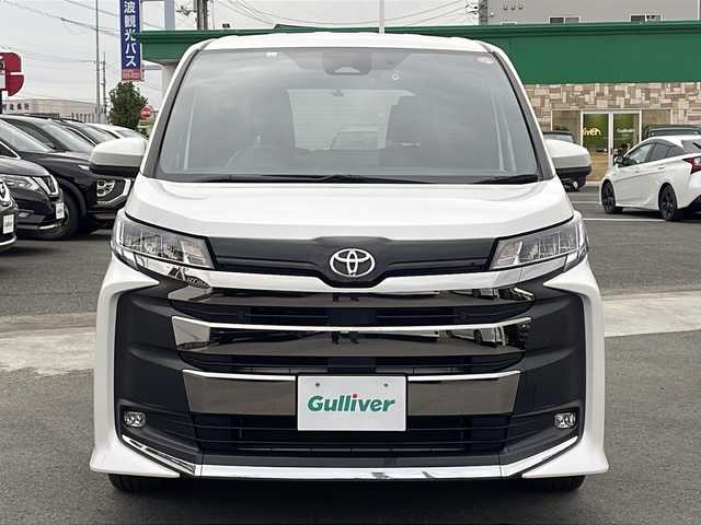 トヨタ ノア S－Z 徳島県 2023(令5)年 4.1万km ホワイトパールクリスタルシャイン 純正10.5インチナビ/快適利便パッケージ hi/フリップダウンモニター/バックカメラ/両側パワスラ/レーダークルコン/ハーフレザーシート/シートヒーター/エアシート/パワーバックドア/コーナーセンサー/LEDヘッドライト/オートハイビーム/スペアキー/純正AW