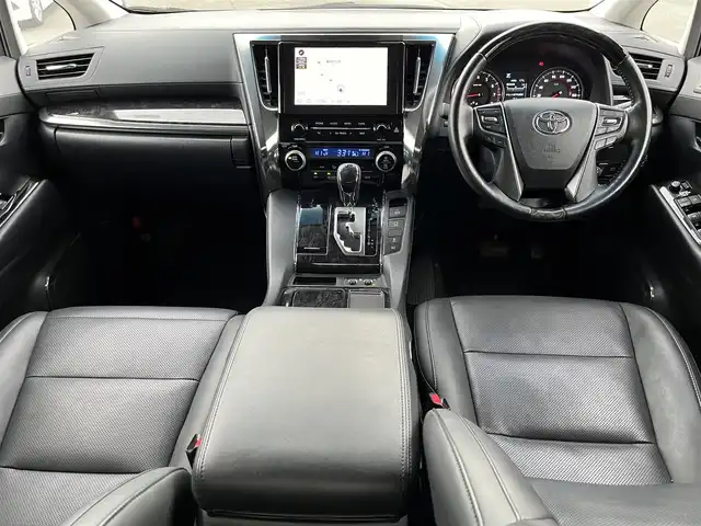 トヨタ アルファード S Cパッケージ 奈良県 2020(令2)年 5.4万km ホワイトパールクリスタルシャイン サンルーフ/純正９インチディスプレイオーディオ/（TV/BT/CD/DVD/AppleCarPlay/AndroidAuto)/純正12インチフリップダウンモニター（V12T-R68C）/レーダークルーズコントロール/バックカメラ/前後コーナーセンサー/プリクラッシュセーフティ/レーンキープアシスト/パワーバックドア/両側パワースライドドア/レザーシート（ブラック）/運転席メモリーシート/全席パワーシート/前席シートヒーター/エアーシート/ステアリングヒーター/運転席パワーイージーアクセスシステム/前方ドライブレコーダー/ETC/純正18インチAW/保証書/取り扱い説明書/スペアキーX1