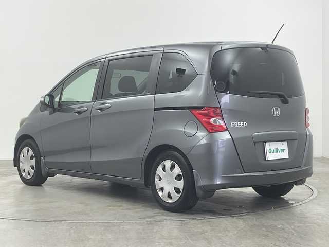 ホンダ フリード G Lパッケージ 宮城県 2008(平20)年 6.9万km ポリッシュドメタルメタリック 純正ＨＤＤナビ　ＥＴＣ　前後ドライブレコーダー　バックカメラ　片側パワースライドドア　オートライト　革巻きステアリング　ステアリングスイッチ　バニティミラー　電動格納ミラー　スタッドレス４本　禁煙車