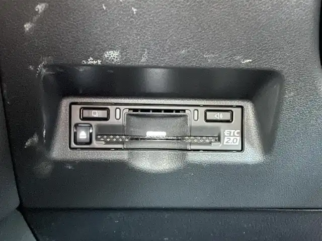 トヨタ アルファード Z 埼玉県 2024(令6)年 1万km ブラック ワンオーナー/左右独立ムーンルーフ/黒レザーシート/全席シートヒーター/全席ベンチレーション/Ｄ席メモリ機能付き前席パワーシート/純正１４インチディスプレイ＋コネクティッドナビ/（フルセグＴＶ＆ＢＴ＆ＵＳＢ＆ＨＤＭＩ）/パノラミックビューモニター/バックカメラ/ビルトインＥＴＣ２．０/前後ドライブレコーダー/純正フリップダウンモニター/デジタルインナーミラー/プリクラッシュセーフティー/ブランドスポットモニター/レーンディパーチャーアラート/クリアランスソナー/レーダークルーズコントロール/プロアクティブドライビングアシスト/パーキングサポートブレーキ/リアクロストラフィックアラート/ロードサインアシスト/安心降車アシスト/ウッドコンビステアリング/ステアリングヒーター/ステアリングスイッチ/電動パーキングブレーキ/オートホールド/両側パワースライドドア/パワーバックドア/純正１８inアルミホイール/オートハイビーム/オートライト/ＬＥＤライト/ＬＥＤフォグランプ/リアサンシェード/新車保証書/取扱説明書