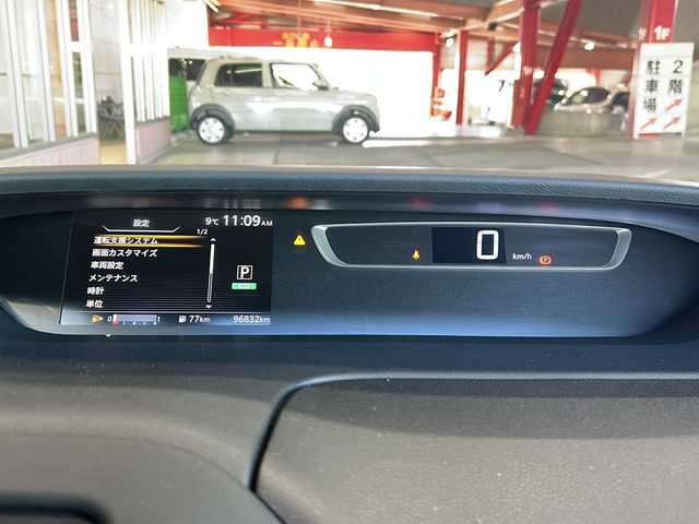 日産 セレナ ハイウェイスター Vセレクション 静岡県 2017(平29)年 9.7万km ダイヤモンドブラック 9インチアルパインナビ/・フルセグTV/・CD/DVD/・SD/・FM/AM/・Bluetooth/・USB/主要装備/・アラウンドビューモニター/・後席フリップダウンモニター/・ドライブレコーダー/・ビルトインＥＴＣ/・プロパイロット/・両側パワースライドドア/・パーキングアシスト/・デジタルインナーミラー/・後席エアコン/・ＬＥＤヘッドライト/・エマージェンシーブレーキ/・横滑り防止装置