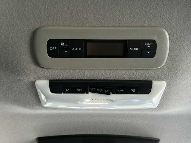 日産 セレナ ハイウェイスター Vセレクション 静岡県 2017(平29)年 9.7万km ダイヤモンドブラック 9インチアルパインナビ/・フルセグTV/・CD/DVD/・SD/・FM/AM/・Bluetooth/・USB/主要装備/・アラウンドビューモニター/・後席フリップダウンモニター/・ドライブレコーダー/・ビルトインＥＴＣ/・プロパイロット/・両側パワースライドドア/・パーキングアシスト/・デジタルインナーミラー/・後席エアコン/・ＬＥＤヘッドライト/・エマージェンシーブレーキ/・横滑り防止装置