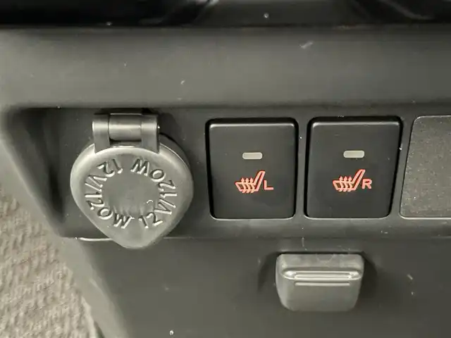 トヨタ ルーミー カスタムG－T 愛知県 2025(令7)年 0.1千km ブラックマイカメタリック/パールホワイト2トーン 登録済未使用車　純正９型ＤＡ　フルセグＴＶ　ＨＤＭＩ　カープレイ　シートヒーター　全方位カメラ　両側パワスラ　リアロールシェード　スマアシ　衝突軽減　追従クルコン　ＬＥＤオートライト　コーナーセンサー　禁煙車/登録時走行距離15km