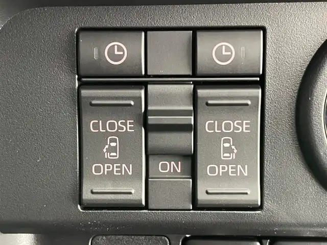 トヨタ ルーミー カスタムG－T 愛知県 2025(令7)年 0.1千km ブラックマイカメタリック/パールホワイト2トーン 登録済未使用車　純正９型ＤＡ　フルセグＴＶ　ＨＤＭＩ　カープレイ　シートヒーター　全方位カメラ　両側パワスラ　リアロールシェード　スマアシ　衝突軽減　追従クルコン　ＬＥＤオートライト　コーナーセンサー　禁煙車/登録時走行距離15km