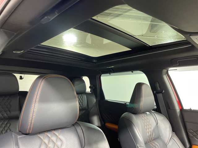 三菱 アウトランダー ＰＨＥＶ P 神奈川県 2022(令4)年 0.9万km レッドダイヤモンド e-Assist/純正ナビ/・BT/フルセグTV/USB/360°カメラ/パノラマサンルーフ/レザーシート/パワーシート(D/N)/メモリシート(D/N)/全席シートヒーター/置くだけ充電/リフレッシュ機能/BOSE/電動サイドブレーキ/オートホールド/AC100V/革巻きステアリング/ステアリングスイッチ/パドルシフト/Autoライト/ステアリングヒーター/ビルトインETC/前後ドライブレコーダー/スマートキー/プッシュスタートボタン/LEDヘッドライト/フォグランプ/電動格納ミラー/ウィンカーミラー/フロントデアイサー/POWER/ECO/TARMAC/GRAVEL/SNOW/MUDモード/パワーバックドア/純正フロアマット/純正ドアバイザー/純正20インチアルミホイール