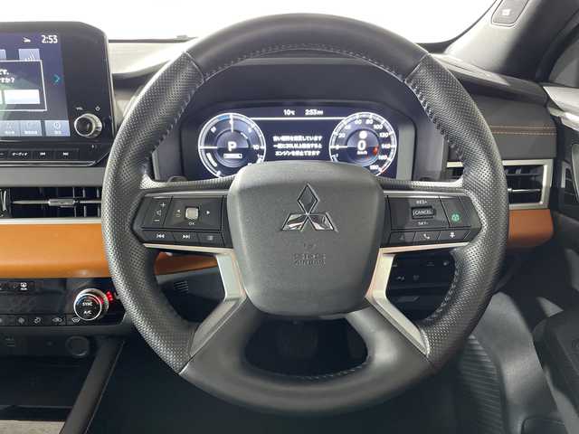 三菱 アウトランダー ＰＨＥＶ P 神奈川県 2022(令4)年 0.9万km レッドダイヤモンド e-Assist/純正ナビ/・BT/フルセグTV/USB/360°カメラ/パノラマサンルーフ/レザーシート/パワーシート(D/N)/メモリシート(D/N)/全席シートヒーター/置くだけ充電/リフレッシュ機能/BOSE/電動サイドブレーキ/オートホールド/AC100V/革巻きステアリング/ステアリングスイッチ/パドルシフト/Autoライト/ステアリングヒーター/ビルトインETC/前後ドライブレコーダー/スマートキー/プッシュスタートボタン/LEDヘッドライト/フォグランプ/電動格納ミラー/ウィンカーミラー/フロントデアイサー/POWER/ECO/TARMAC/GRAVEL/SNOW/MUDモード/パワーバックドア/純正フロアマット/純正ドアバイザー/純正20インチアルミホイール