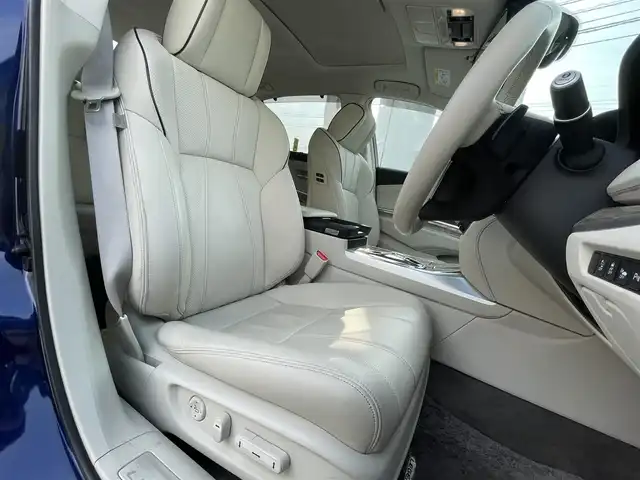 ホンダ レジェンド ハイブリッド EX 長野県 2020(令2)年 3万km オブシダンブルーパール 純正ナビ（FM/AM、CD、DVD、BT）/バック、アラウンドビューモニター/フルセグテレビ/ETC2.0/社外前後ドライブレコーダー/前後コーナーセンサー/サンルーフ/前席パワーシート/全席シートヒーター/D席メモリシート/レーンキープアシスト/衝突軽減システム/電動リアゲート/ステアリングヒーター/社外フロアマット/横滑り防止装置/LEDオートライト/ダブルサイドエアバック/カーテンエアバック/SOS機能/４WD/スペアキー（１本）/保証書、取扱説明書