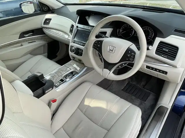 ホンダ レジェンド ハイブリッド EX 長野県 2020(令2)年 3万km オブシダンブルーパール 純正ナビ（FM/AM、CD、DVD、BT）/バック、アラウンドビューモニター/フルセグテレビ/ETC2.0/社外前後ドライブレコーダー/前後コーナーセンサー/サンルーフ/前席パワーシート/全席シートヒーター/D席メモリシート/レーンキープアシスト/衝突軽減システム/電動リアゲート/ステアリングヒーター/社外フロアマット/横滑り防止装置/LEDオートライト/ダブルサイドエアバック/カーテンエアバック/SOS機能/４WD/スペアキー（１本）/保証書、取扱説明書