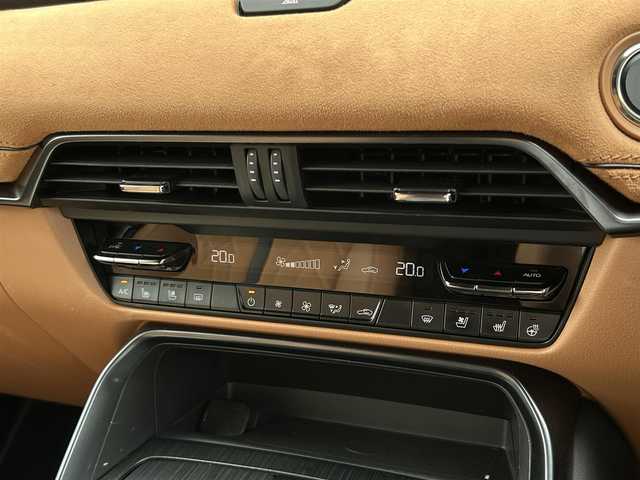 マツダ ＣＸ－６０ XD HV プレミアムスポーツ 東京都 2023(令5)年 2.7万km 白  i‐ACTIVSENSE/・スマートシティブレーキサポート/・車線逸脱警報システム/・レーンキープアシスト/・レーダークルーズコントロール/・クルージング & トラフィック・サポート /・誤発進抑制制御/・発進時前方認知/・交通標識認識システム/・ブラインドスポットモニタリング/・アクティブドライビングディスプレイ/・360°ビューモニター/純正ナビ/グラスルーフ/BOSEオーディオ/ドライブレコーダー/ETC/レザーシート/エアシート/シートヒーター/ステアリングヒーター/20インチ純正アルミホイール/アイドリングストップ/100V電源/パドルシフト