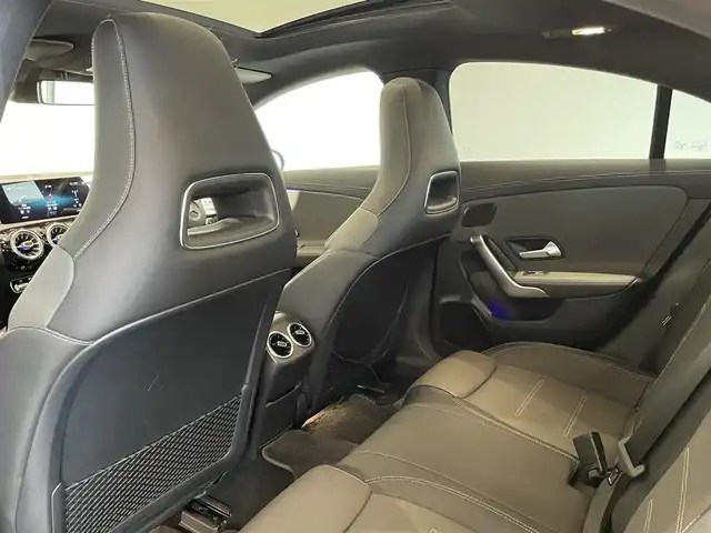 メルセデス・ベンツ ＣＬＡ２００ｄ AMGライン 愛知県 2020(令2)年 5.2万km デニムブルー レザーエクスクルーシブパッケージ/アドバンスドパッケージ/レーダーセーフティーパッケージ/パノラミックスライディングルーフ/ＨＵＤ　/ブラック／グレーレザーシート　/ＭＢＵＸ　/Ｂｌｕｅｔｏｏｔｈ　/フルセグＴＶ　/ＵＳＢ　/シートヒーター　/ＡＣＣ　/ＬＫＡ　/ＬＤＷ　/ＢＳＭ　/ドライブレコーダー　/ＥＴＣ２．０/プッシュスタート/ウィンカーミラー/アイドリングストップ