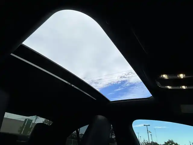 メルセデス・ベンツ ＣＬＡ２００ｄ AMGライン 宮崎県 2020(令2)年 5.2万km デニムブルー 純正ナビ/フルセグTV/AM/FM/Bluetooth/全方位カメラ/サンルーフ/レザーシート/シートヒーター/純正フロアマット/純正LEDヘッドライト/純正アルミホイール18インチ/コーナーセンサー/レーンアシスト/レーダークルーズコントロール/インテリジェントライムシステム/アンビエントライト/レーンチェンジアシスト/プッシュスタート/スマートキー