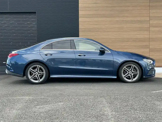 メルセデス・ベンツ ＣＬＡ２００ｄ AMGライン 宮崎県 2020(令2)年 5.2万km デニムブルー 純正ナビ/フルセグTV/AM/FM/Bluetooth/全方位カメラ/サンルーフ/レザーシート/シートヒーター/純正フロアマット/純正LEDヘッドライト/純正アルミホイール18インチ/コーナーセンサー/レーンアシスト/レーダークルーズコントロール/インテリジェントライムシステム/アンビエントライト/レーンチェンジアシスト/プッシュスタート/スマートキー