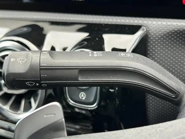 メルセデス・ベンツ ＣＬＡ２００ｄ AMGライン 宮崎県 2020(令2)年 5.2万km デニムブルー 純正ナビ/フルセグTV/AM/FM/Bluetooth/全方位カメラ/サンルーフ/レザーシート/シートヒーター/純正フロアマット/純正LEDヘッドライト/純正アルミホイール18インチ/コーナーセンサー/レーンアシスト/レーダークルーズコントロール/インテリジェントライムシステム/アンビエントライト/レーンチェンジアシスト/プッシュスタート/スマートキー