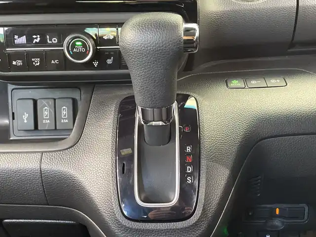 ホンダ Ｎ ＢＯＸ カスタム L 栃木県 2021(令3)年 1.2万km プレミアムベルベットパープル・パール 純正ナビ/（フルセグTV/CD/DVD/SD/Bluetooth）/バックカメラ/コーナーセンサー/パーキングアシスト/ビルトインETC/前方ドラレコ/両側パワースライドドア/シートヒーター/チップアップシート/オートライト/LEDヘッドライト/横滑り防止装置/スマートキー/アイドリングストップ/電動格納ミラー/純正アルミホイール/純正フロアマット