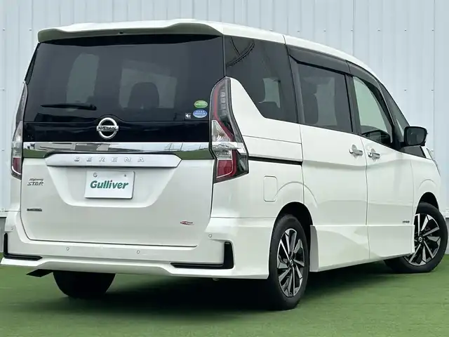 日産 セレナ ハイウェイスター V 香川県 2021(令3)年 3.2万km ブリリアントホワイトパール 純正１０型ナビ　/全方位　/プロパイロット　/衝突軽減ブレーキ　/レーダークルーズコントロール　/ＢＳＭ　/電子パーキング　/２列目シートバックテーブル／ＵＳＢ×２　/ハンズフリー機能付き両側パワースライドドア/LEDヘッドライト/オートライト/オートハイビーム機能/デジタルインナーミラー/リアロールサンシェード/前後クリアランスソナー/革巻きステア/リモコン/ビルトインETC