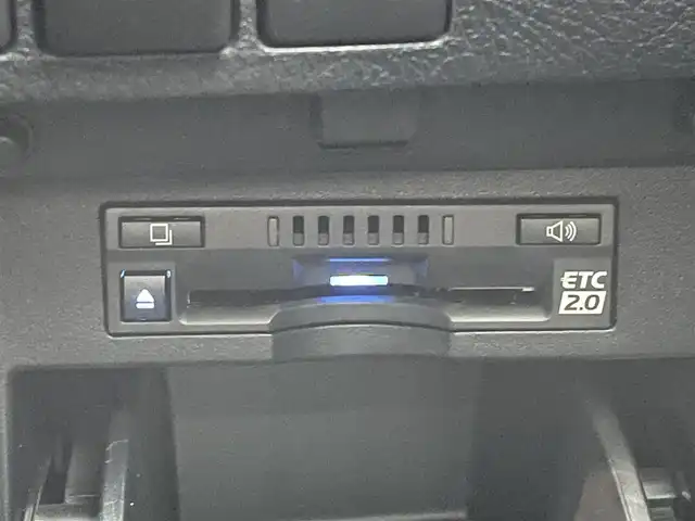 トヨタ ヴェルファイア ハイブリット Z 道央・札幌 2020(令2)年 6.7万km ホワイトパールクリスタルシャイン ・ワンオーナー/・TRDエアロ（サイド＆リヤ）/・４WD/・MOP９型ディスプレイオーディオ/　OPナビキット/OPフルセグTV/　Miracast/CD/DVD/BT/USB/・ステアリングスイッチ/・バックカメラ/・ビルトインETC2.0（ナビ連動）/・ドライブレコーダー前後/・AC100V/・トヨタセーフティセンス/　PCS/PKSB/LTA/RSA/　クリアランスソナー/先行車発進告知/・レーダークルーズコントロール/・横滑り防止装置/・ECO MODE/・EV MODE/・ブレーキホールド/・nanoe付WAC/・パワーバックドア/・両側パワースライドドア/・オートマチックハイビーム/・オートライト/・LEDヘッドライト/・LEDフォグランプ/・LEDフットイルミネーション/・ドアミラーウィンカー/・オートリトラクタブルドアミラー/・純正１７インチAW/・純正フロアマット/・プッシュスタート/・スマートキー/・スペアキー/・取/保